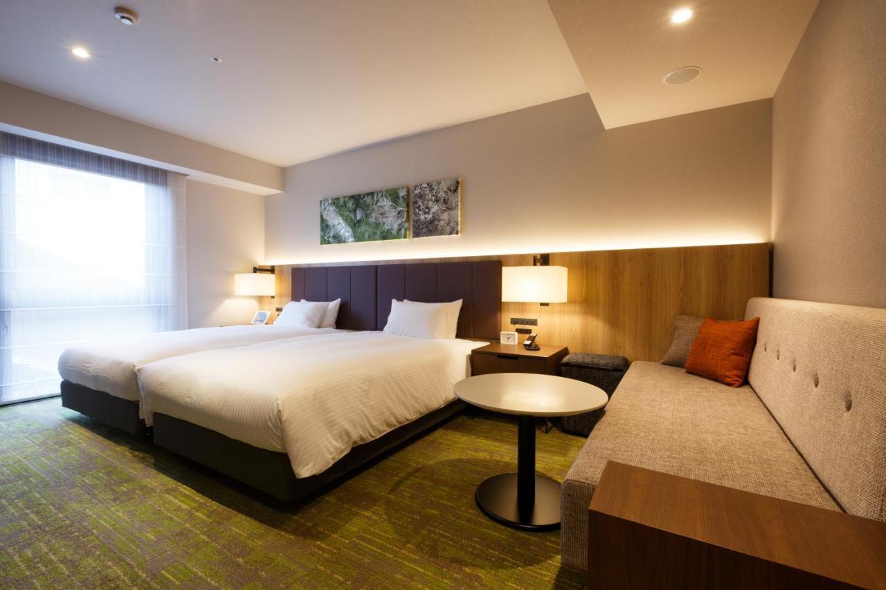 Relaxing Twin Room with Sofa,941088202:JPEG